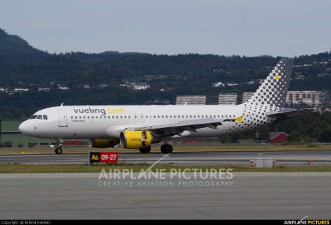 Vueling Airlines Airbus A320